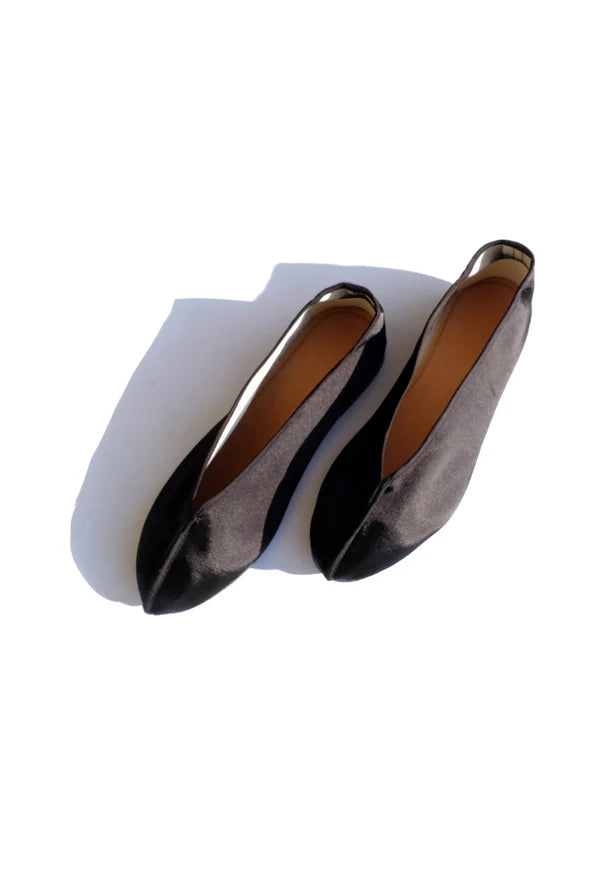 Wax Apple Theater Shoes / Satin Black